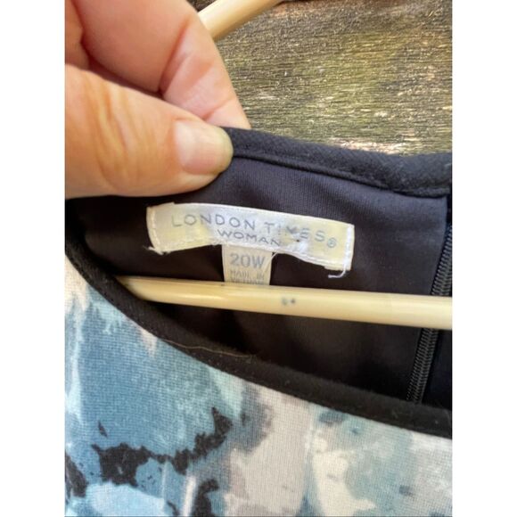 London Times Woman size 20 Ponte’ knit dress. - Picture 5 of 6